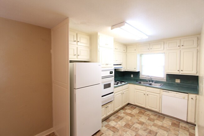 Building Photo - New On The Market! Loaded with Charm!  Get...
