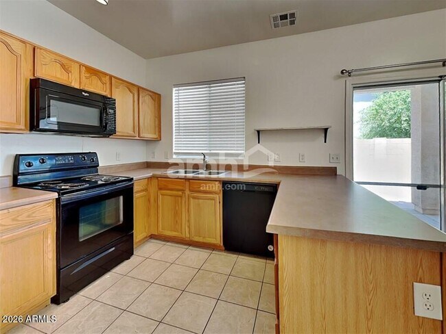 Building Photo - 4242 E Baylor Ln