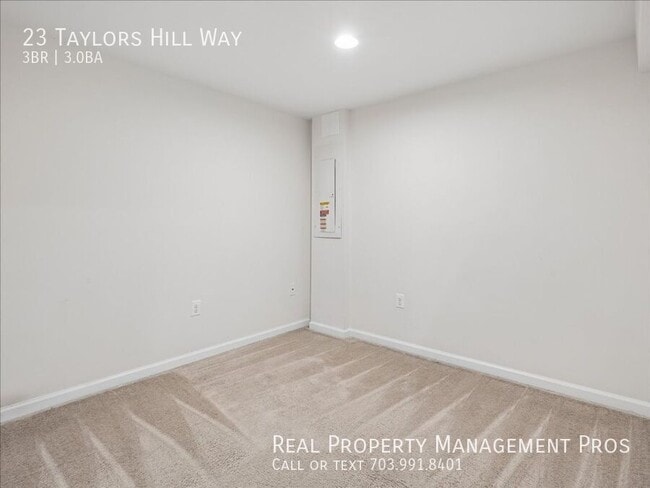Building Photo - 23 Taylors Hl Wy