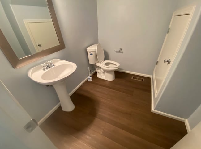 Building Photo - Desirable Bethel home 3BD/2.5 BA - Close t...
