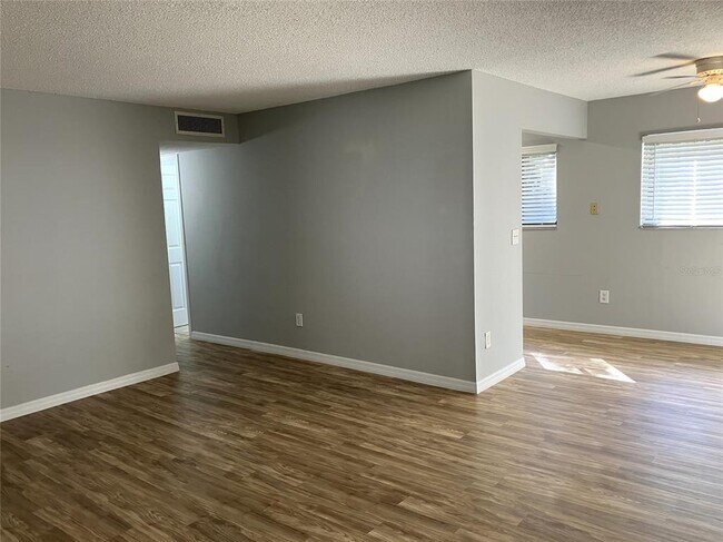 Building Photo - 11703 Raintree Village Blvd