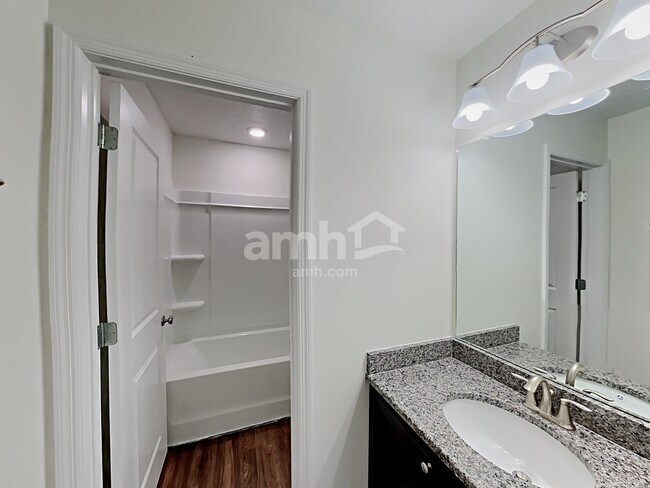 Building Photo - 1001 Walden Pond Dr