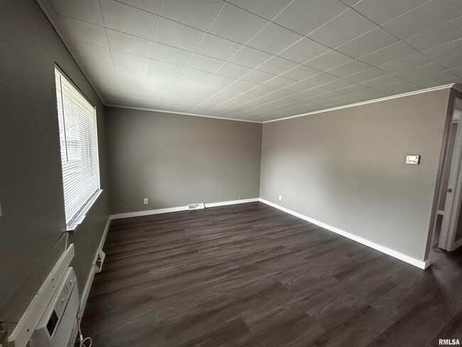 Building Photo - 135 Shadoway Dr