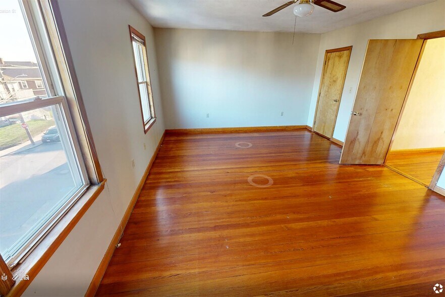 Building Photo - 27 Princeton St