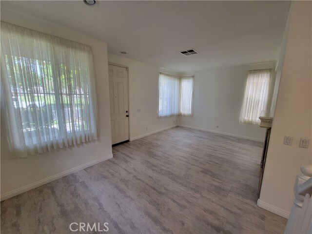 Building Photo - 18 3rd St