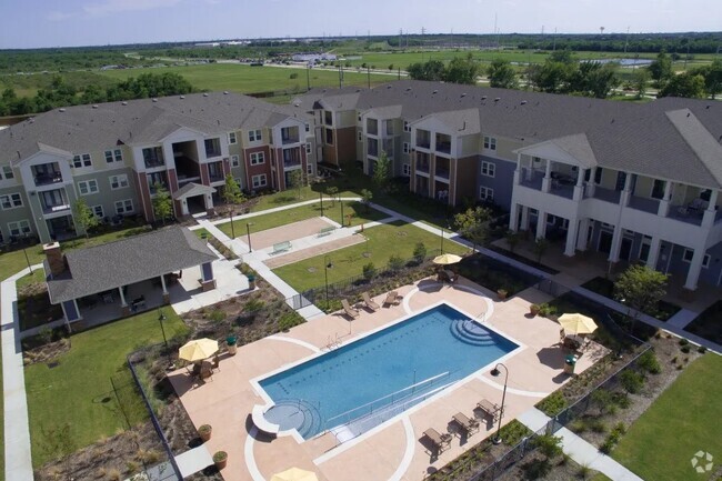 Building Photo - Pacana Park Apartments