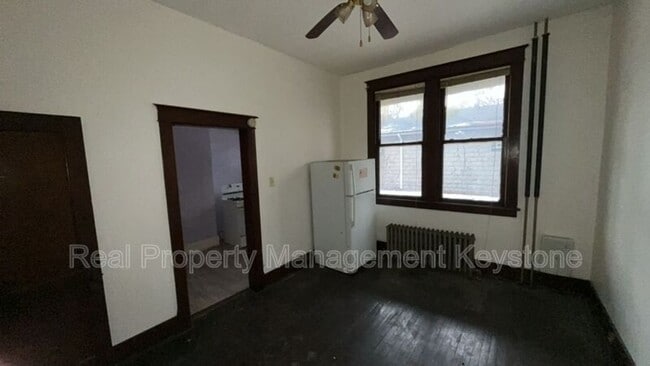 Building Photo - 1247 Chartiers Ave