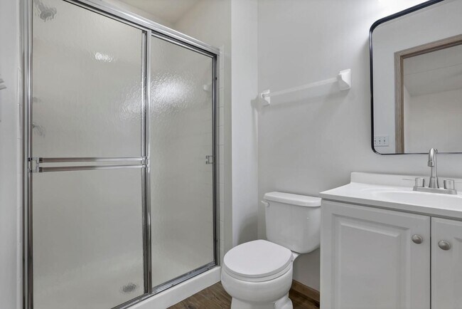 Building Photo - 950 Robmeyer Dr