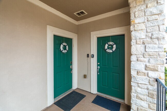 Building Photo - 7039 Kingston Cove Ln