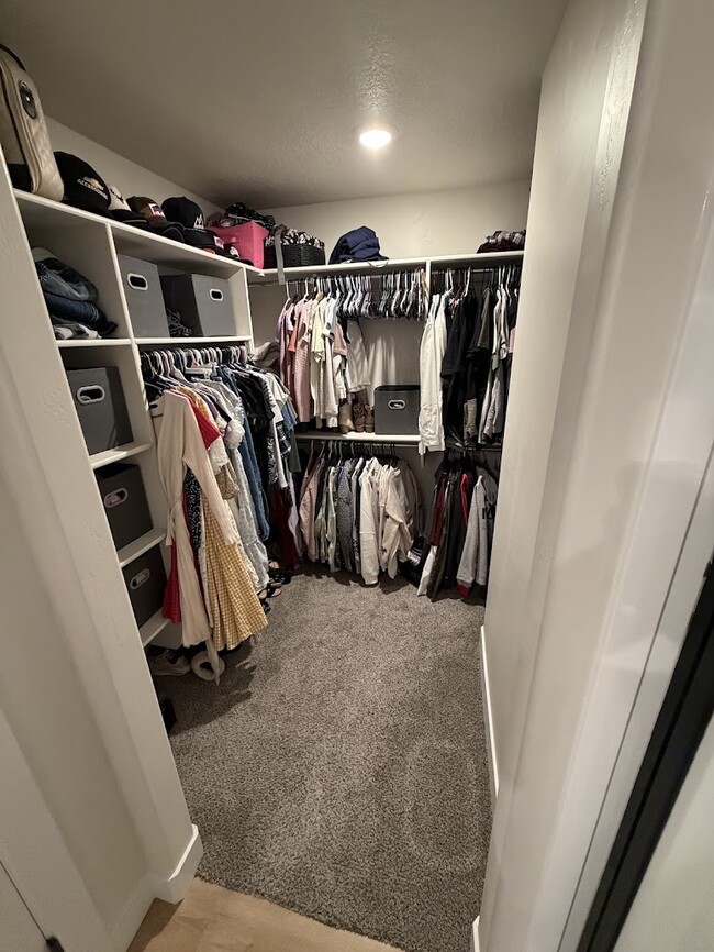 Building Photo - 1162 N 550 W