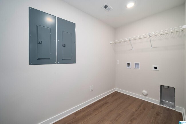 Building Photo - 4768 Silas Ave