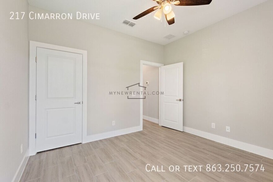 Building Photo - 217 Cimarron Dr