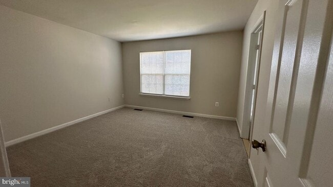 Building Photo - 15703 London Pl