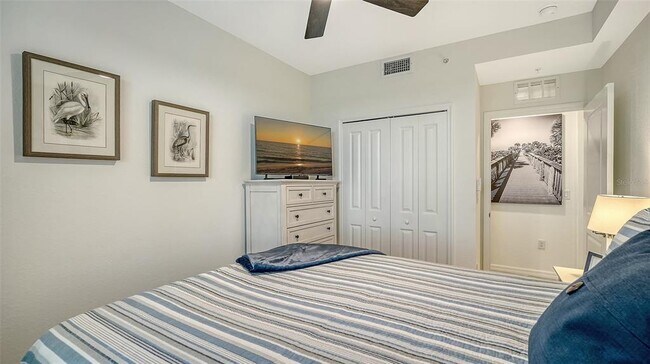 Building Photo - 12140 Wellen Golf St