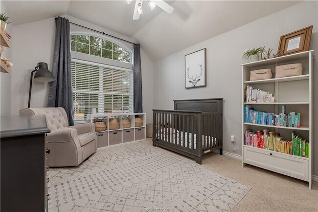 Building Photo - Beautiful 3 Bed, 2 Bath in Castlegate