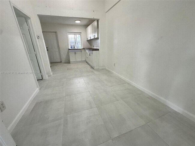 Building Photo - 1049 NW 95th St