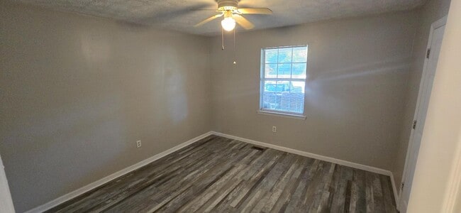 Building Photo - 23 Scarbrough Ln