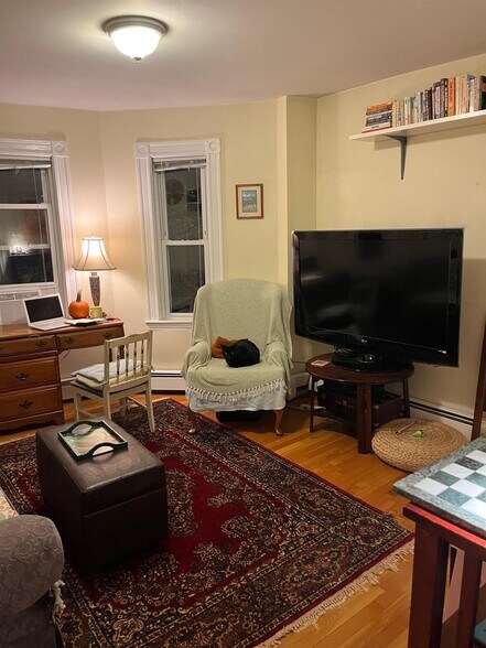 Primary Photo - 213 Highland Ave