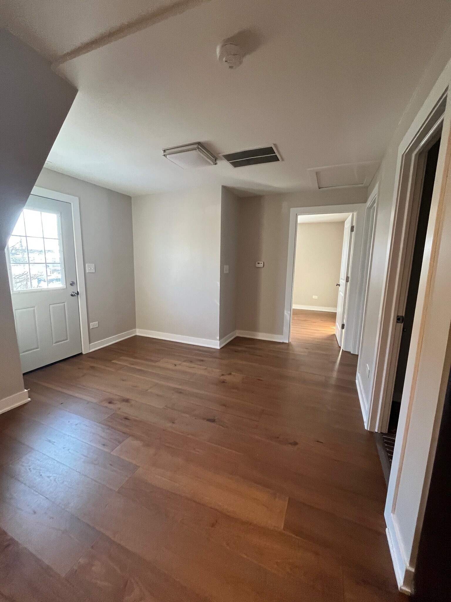 Building Photo - 138 N 14th Ave