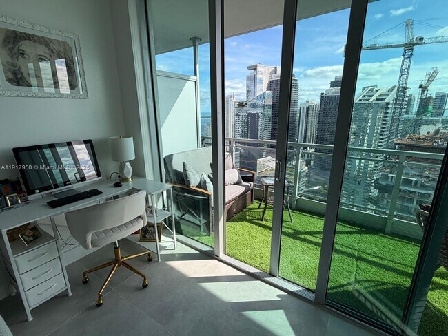 Building Photo - 92 SW 3rd St