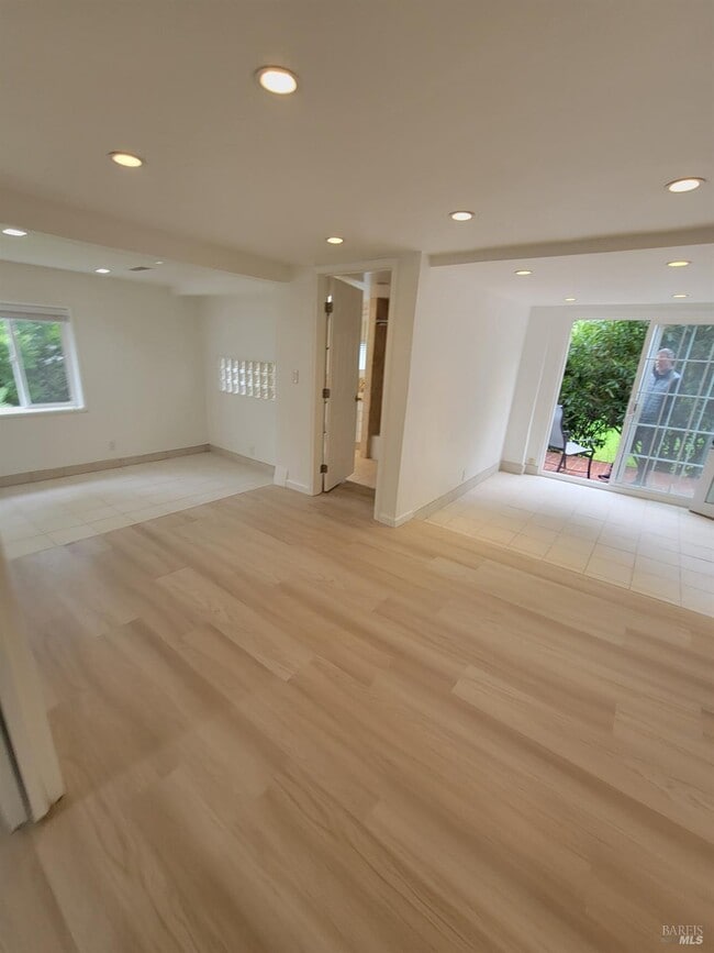 Building Photo - 346 Corte Madera Ave