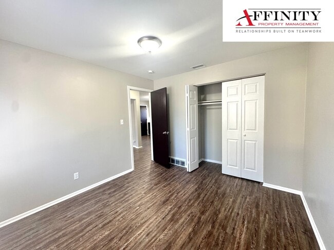 Building Photo - 4208-4214-4214 NW 57th Terrace