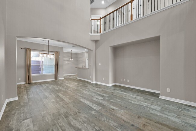 Building Photo - 9222 Sunlight Oak Ln