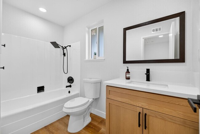 Building Photo - 13324 San Martin Pl