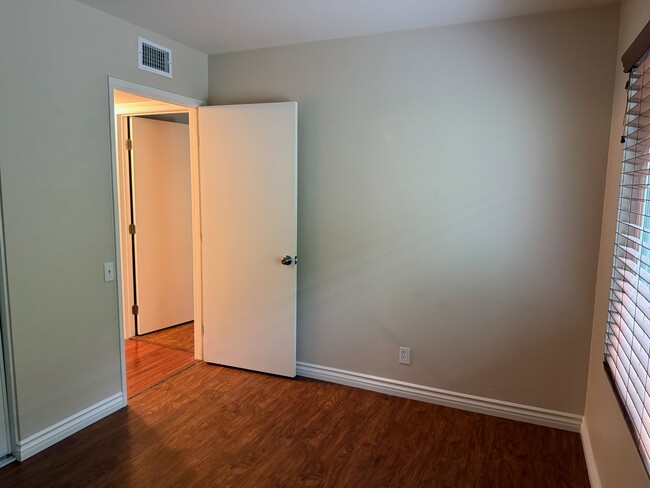 Building Photo - 20279 Green Hill Ln