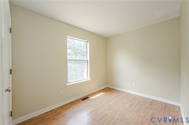 Building Photo - 811 Kiefer Field Ct