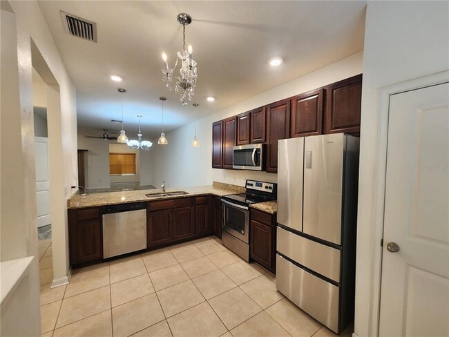 Building Photo - 1112 Hillhurst Dr