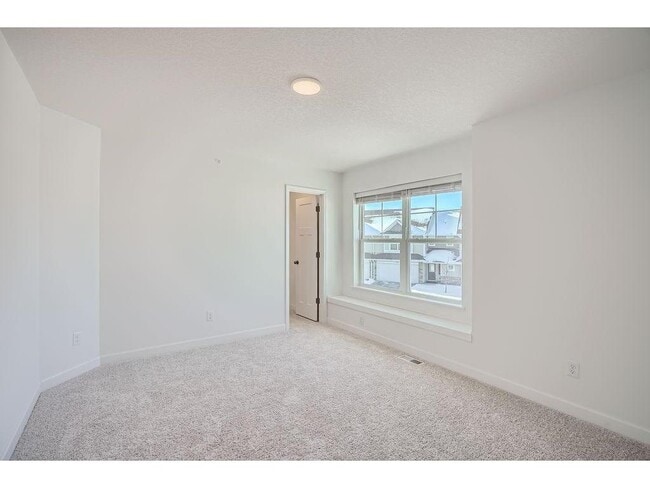 Building Photo - 1082 Jubert Dr