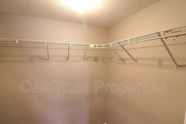 Building Photo - 294 Hastings Dr