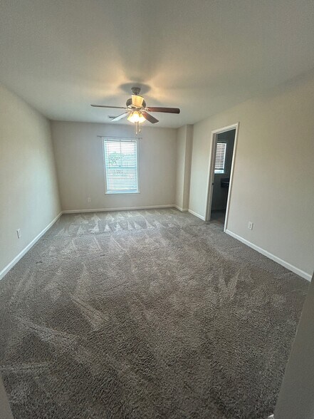 Masterbedroom - 191 Silver Run Pl
