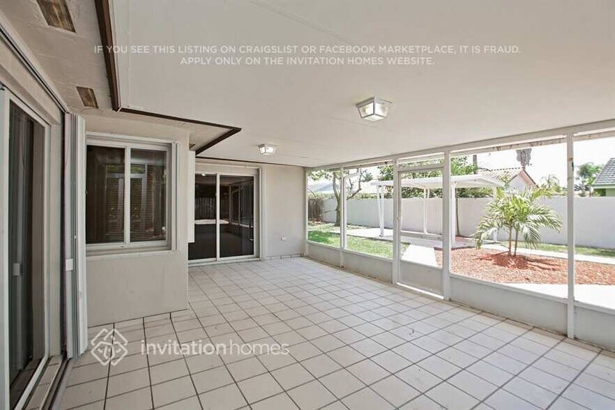 Building Photo - 16440 SW 144th Ave