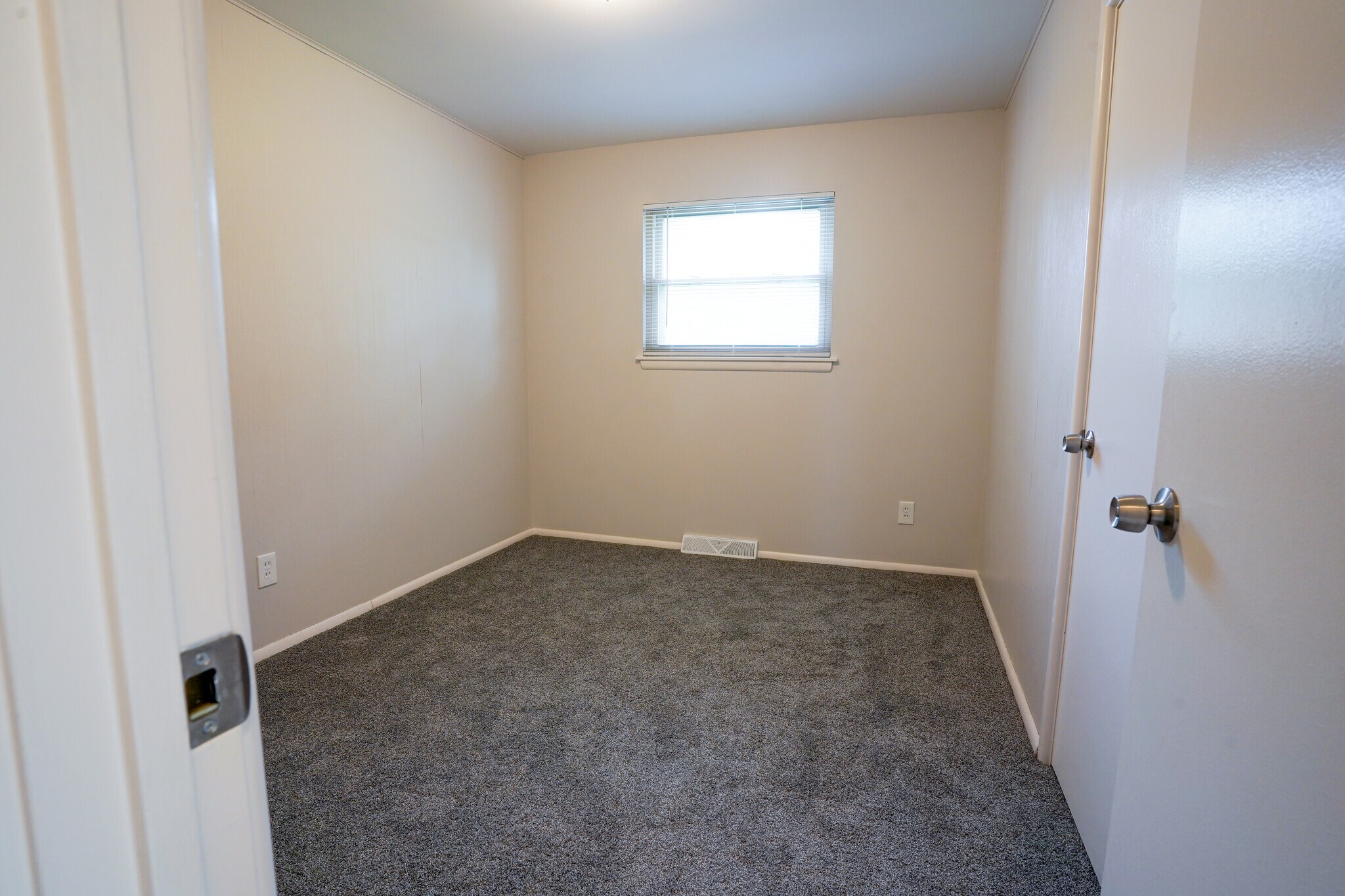 Bedroom 2 - 508 Kent Dr