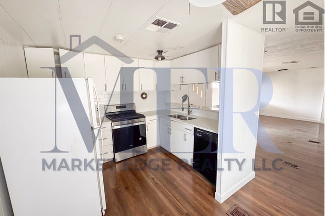 Building Photo - 2Bed/2Bath Mobile at Southern/Ellsworth Rd! No Application fee!