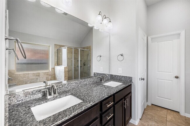 Building Photo - 6735 Trinity Trail Ln