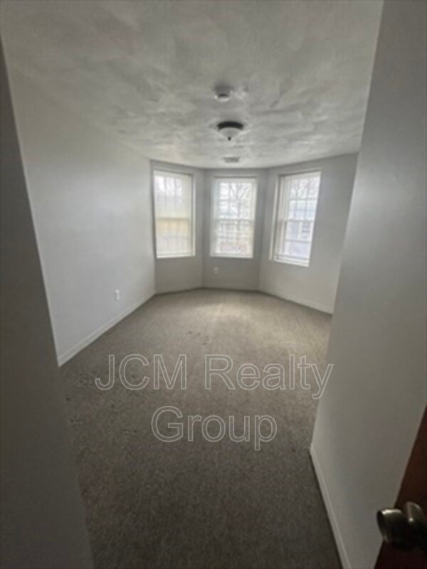 Building Photo - 63 Shawmut St