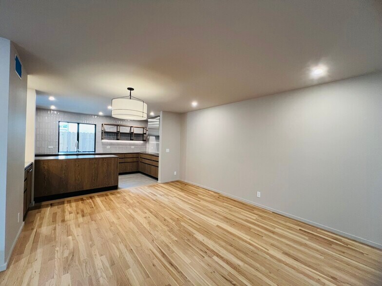 Dining & Kitchen - 1034 18th St