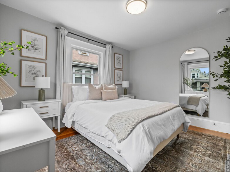 Building Photo - 1212 Broadway