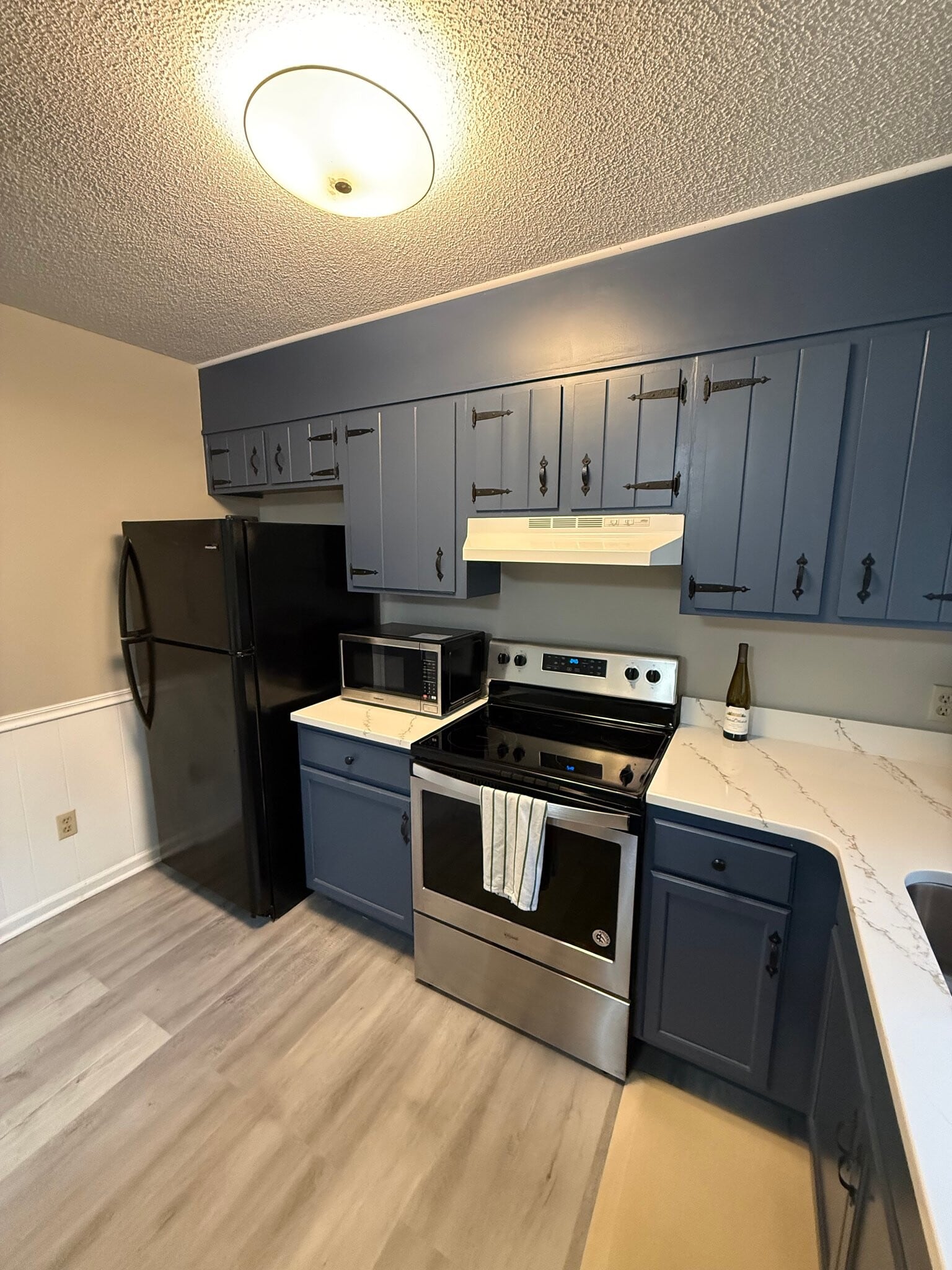 Building Photo - 7531 Leemont Dr