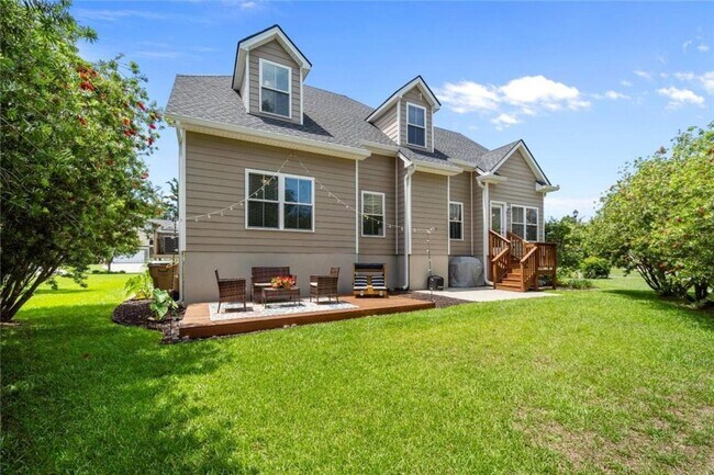 Building Photo - Flexible Space for Every Lifestyle! 4 Bedrooms Plus Loft & Bonus Room in Richmond Hill, GA