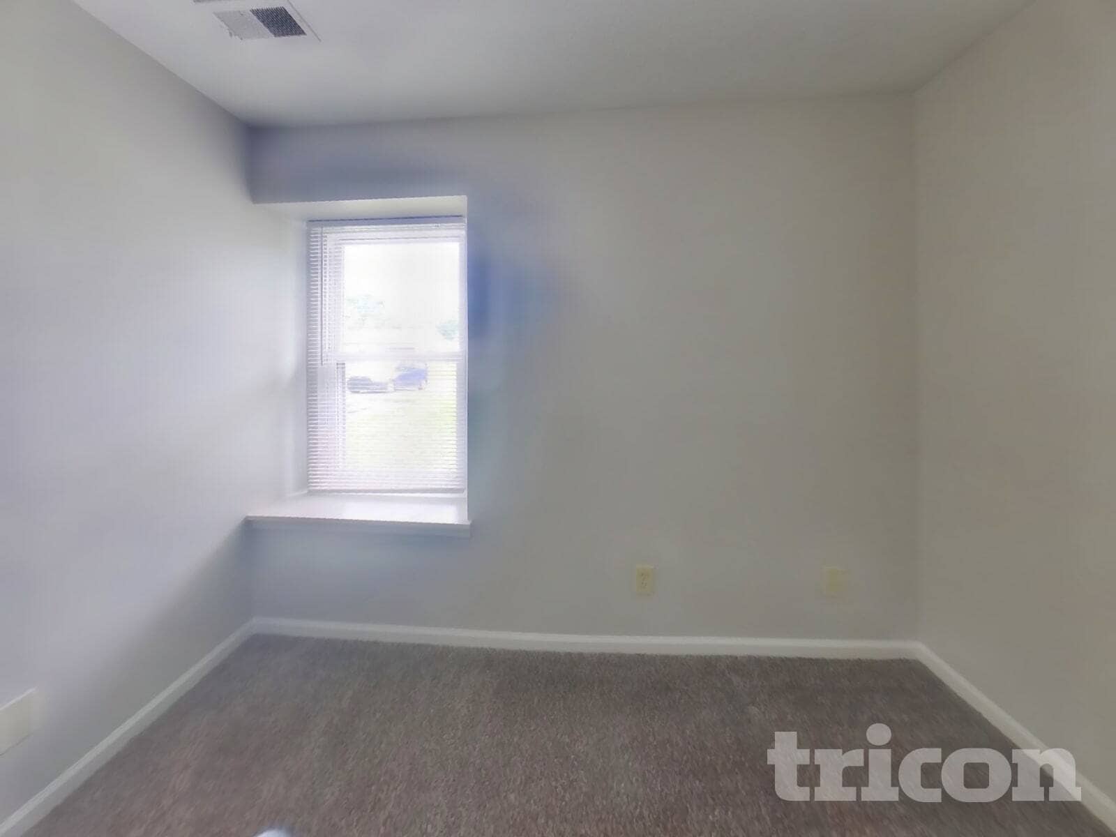 Building Photo - 5220 Tamarisk Ct