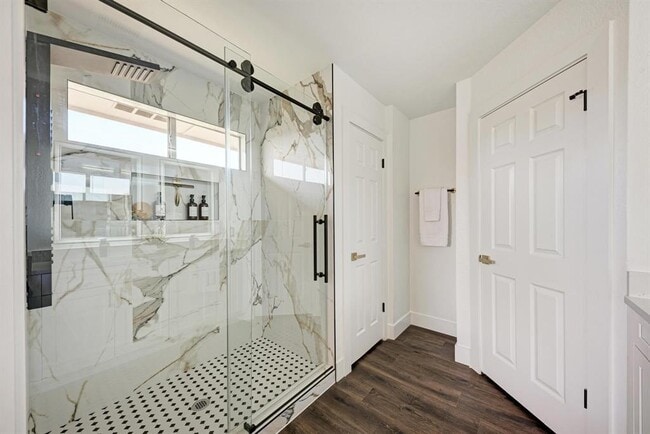 Building Photo - 801 Black Isle Dr