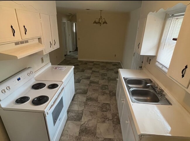 Building Photo - 2723 Glenn Hills Ct