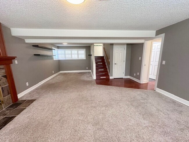 Building Photo - 15054 SE Fairwood Blvd