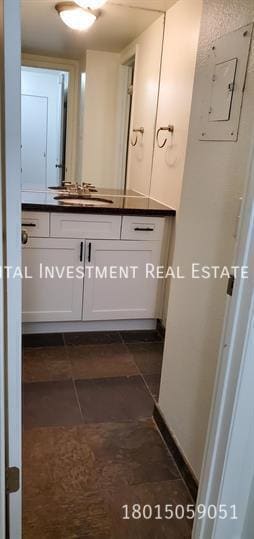 Building Photo - 425 E Creekside Cir