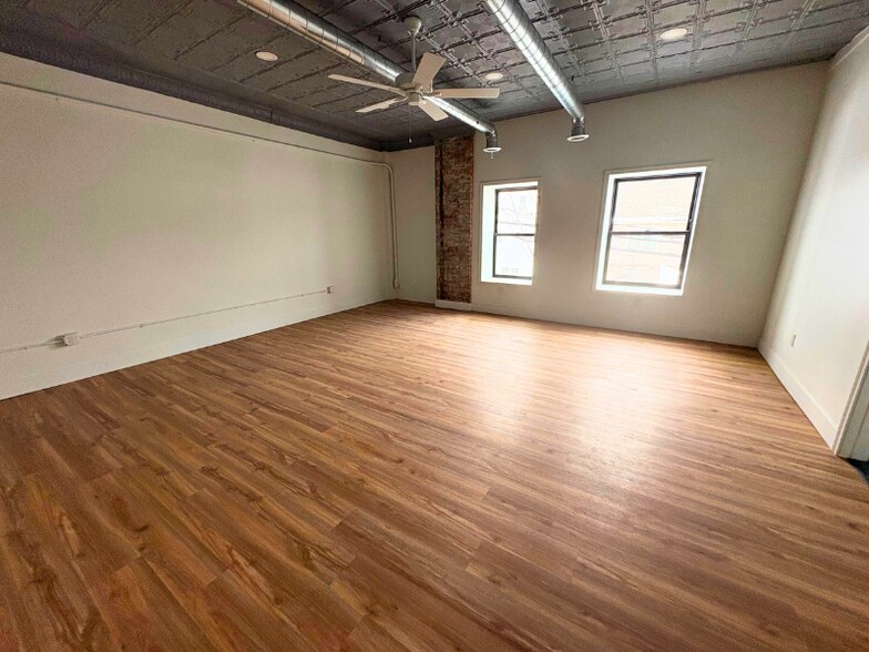 Building Photo - 9450 Joseph Campau St