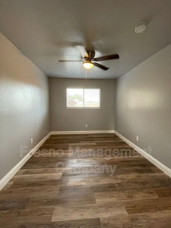 Building Photo - 3318 E Sierra Madre Ave